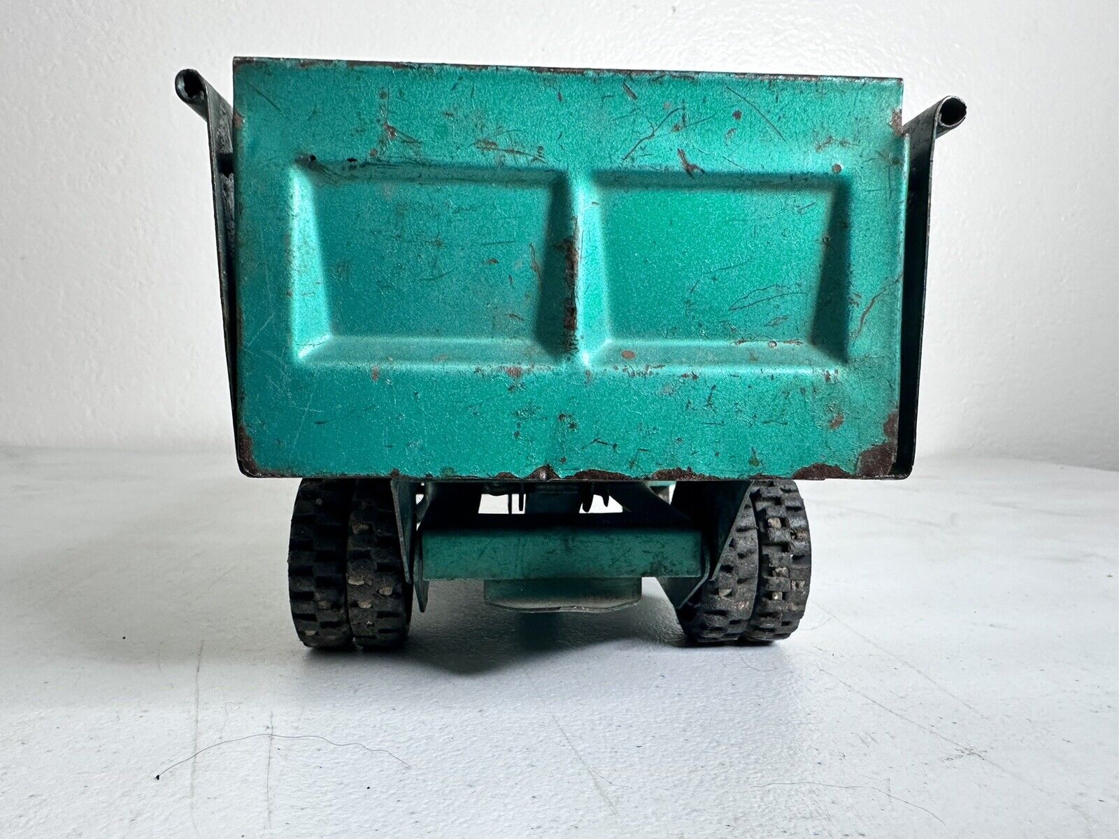 Vintage 1950s Structo Toys Green Metal Dump Truck - Classic Collectible Dumper - TreasuTiques