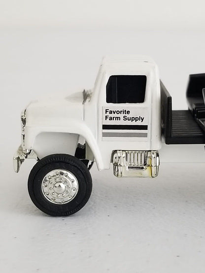 1/64 Scale Favorite Farm Supply Truck Die-Cast Collectible Model – Detailed Replica - TreasuTiques