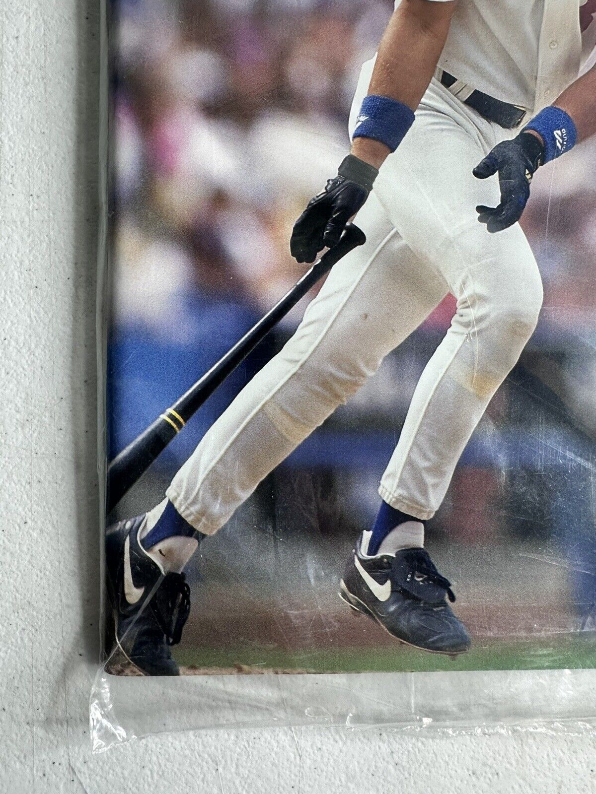 Sealed New Beckett Baseball Magazine - Mike Piazza December 1993 Dodgers Issue - Collectible Sports Memorabilia - TreasuTiques