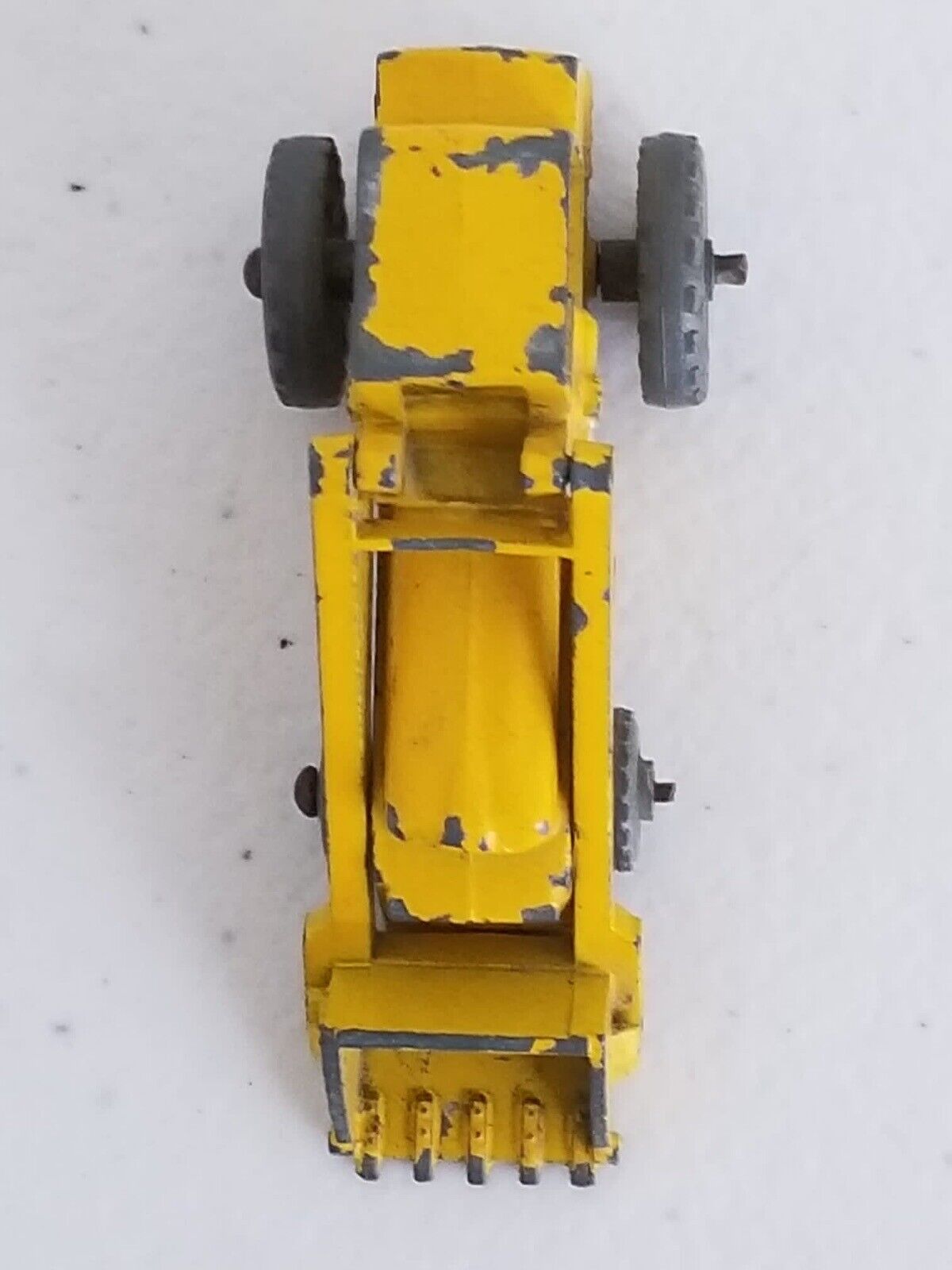 Vintage Lesney Matchbox No. 24 Weatherill Hydraulic Shovel Toy with Grey Tires - Made in England - TreasuTiques