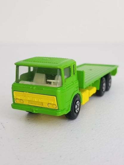 Matchbox Super Kings DAF Truck K-13/20 from 1971 - Vintage Classic Toy Vehicle with Original Green and Yellow Design - TreasuTiques