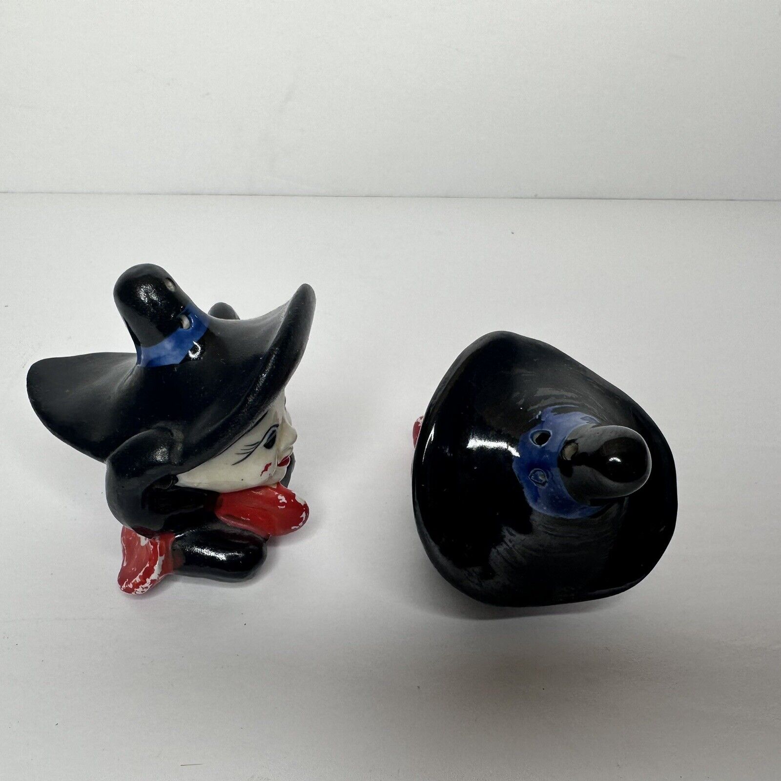 Rare Vintage 1960s Witches Salt & Pepper Shaker Set - Made in Occupied Japan - Halloween Decor - TreasuTiques