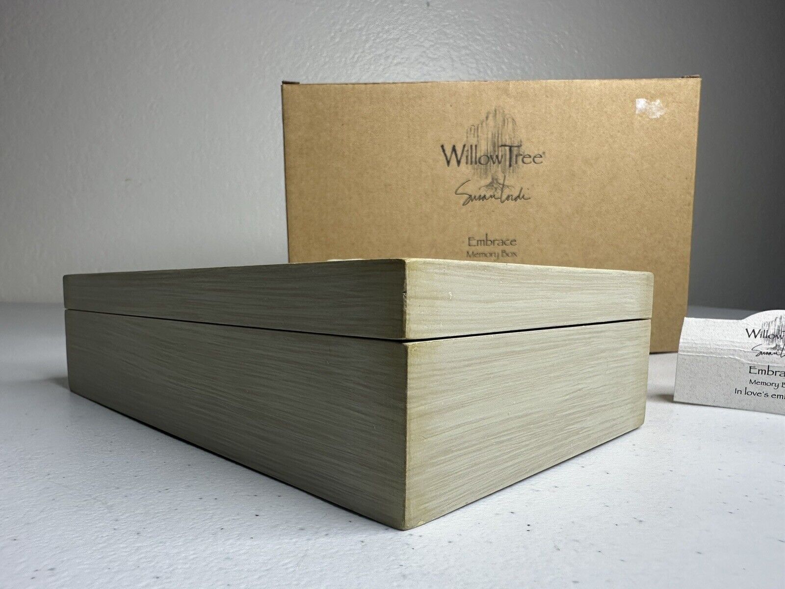 Willow Tree 'In Love's Embrace' Memory Box by Susan Lordi, 2005 - Exquisite Keepsake for Cherished Moments - TreasuTiques