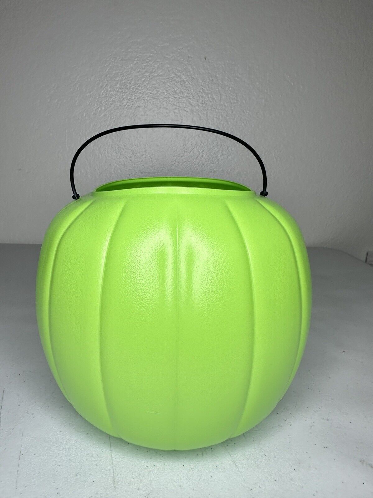 Retro Lime Green Halloween Pumpkin Bucket - General Foam Plastics Vintage Trick-or-Treat Pail - TreasuTiques