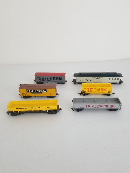 Vintage Train Car Lot: Snickers, Hormel, Southern Pacific - 6 Collectible Boxcars - TreasuTiques