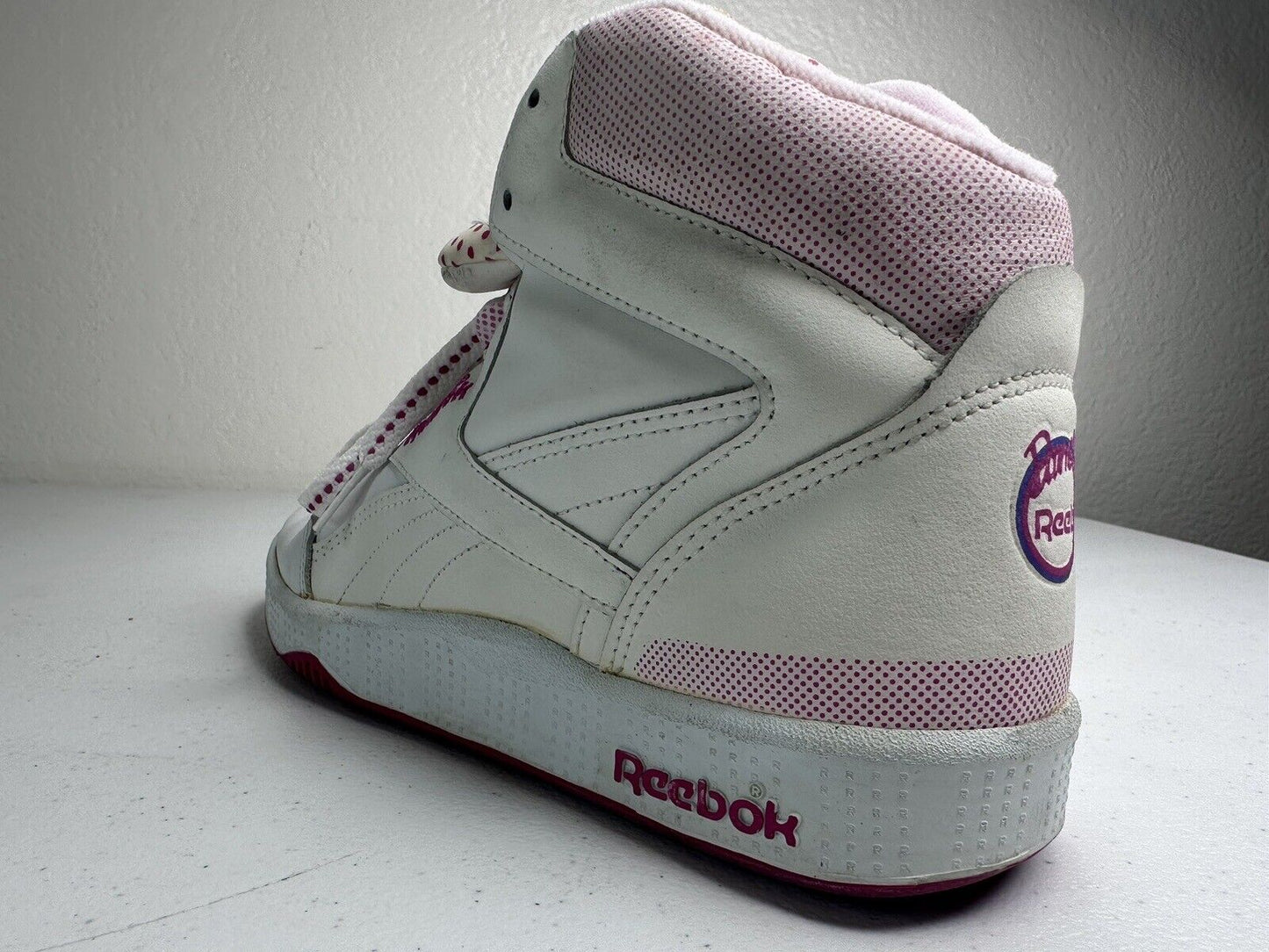 Vintage 1980s Reebok Freestyle Hi-top Dance Sneakers, Women's Size 5 - Iconic Pink & White Retro Athletic Shoes - TreasuTiques