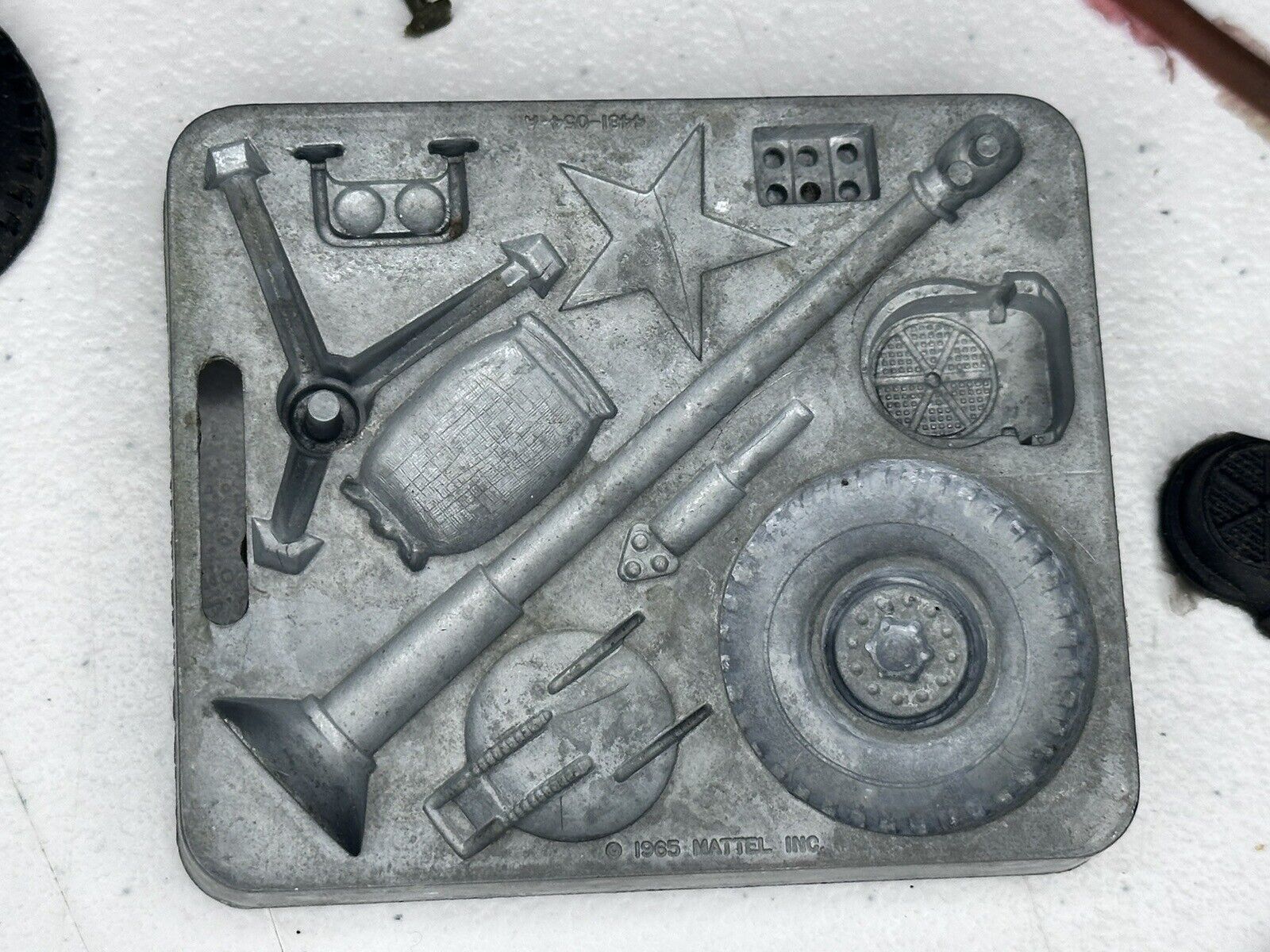 Rare 1965 Mattel Creepy Crawlers Thingmaker Tank Mold with Original Accessories - TreasuTiques