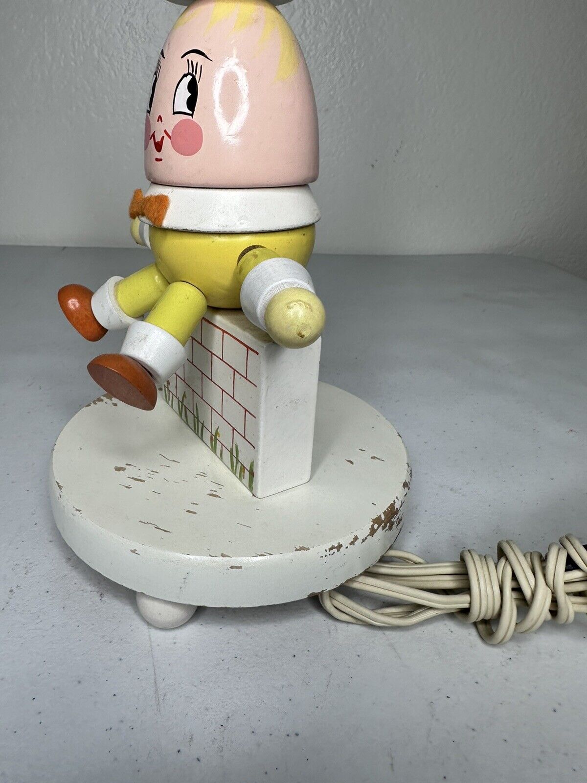 Charming Vintage 1960s Humpty Dumpty Nursery Lamp - Retro Wood & Plastic Bedside Decor - TreasuTiques