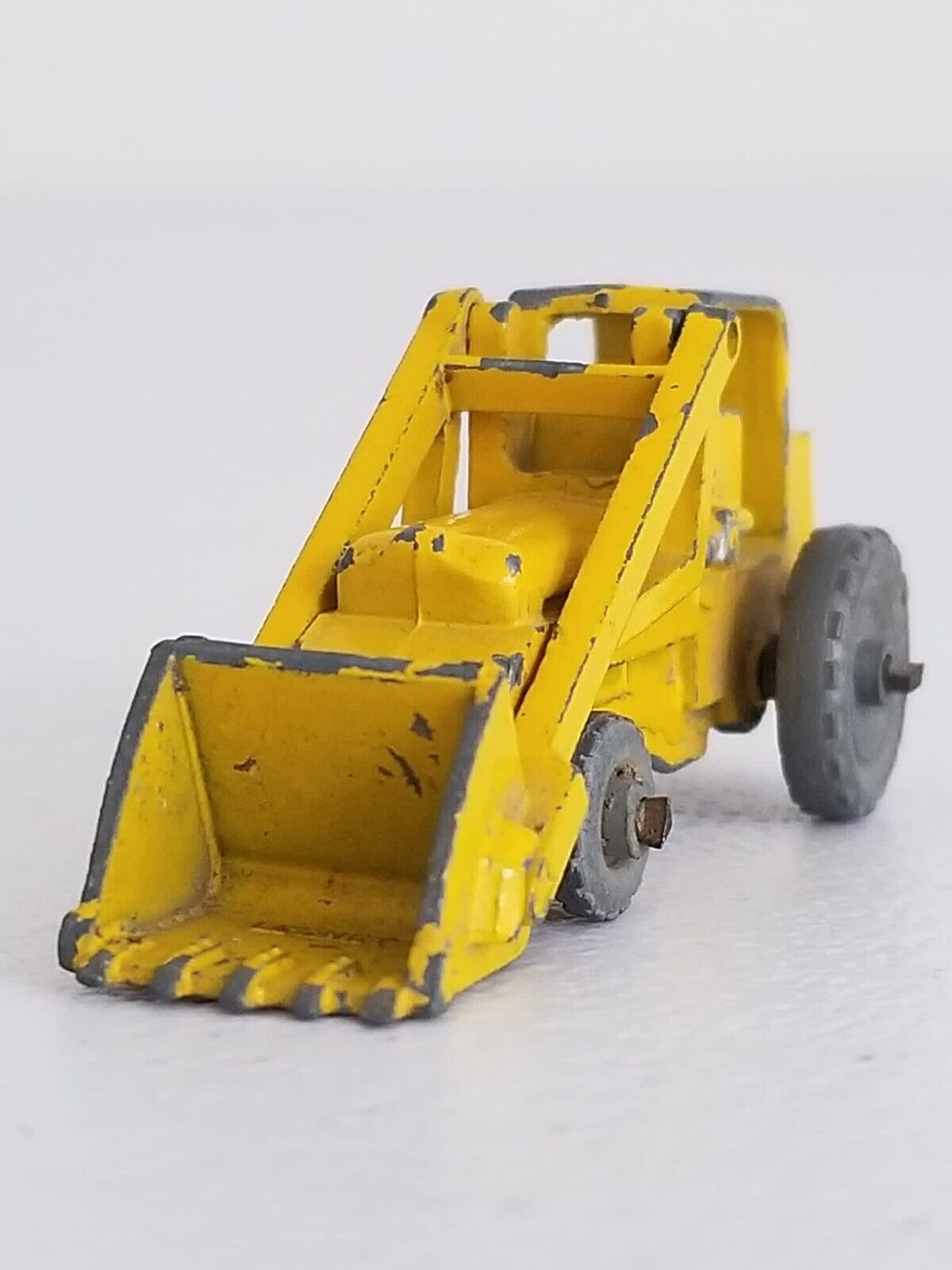 Vintage Lesney Matchbox No. 24 Weatherill Hydraulic Shovel Toy with Grey Tires - Made in England - TreasuTiques