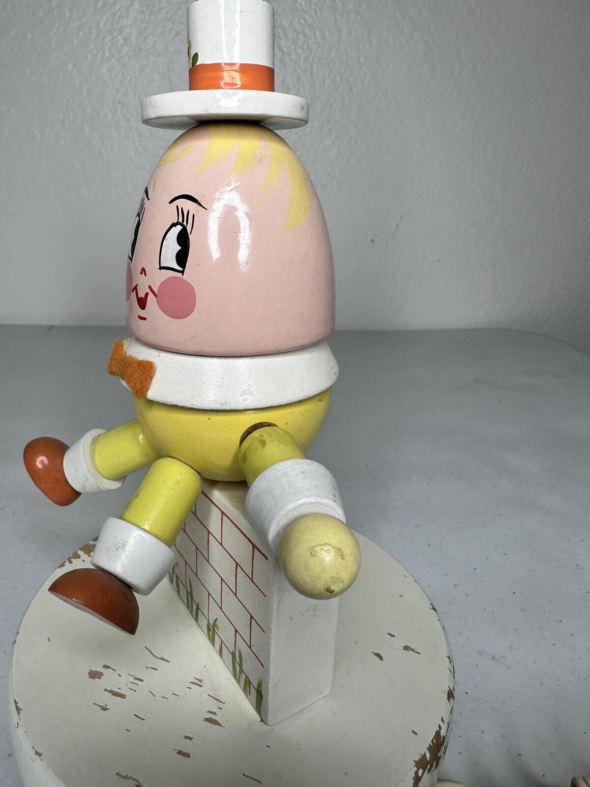 Charming Vintage 1960s Humpty Dumpty Nursery Lamp - Retro Wood & Plastic Bedside Decor - TreasuTiques