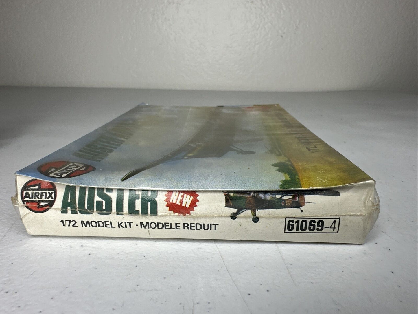 Vintage Airfix Auster AOP VI Model Kit 1/72 Scale - Complete Collectible for Model Enthusiasts - TreasuTiques