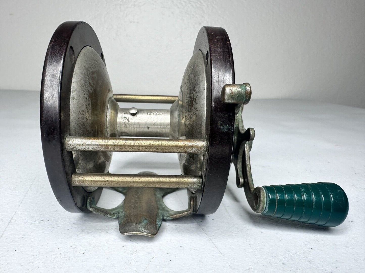 Rare Vintage 1940s Penn Model No. 85 Fishing Reel - Collectible Angling Gear Made in USA - TreasuTiques