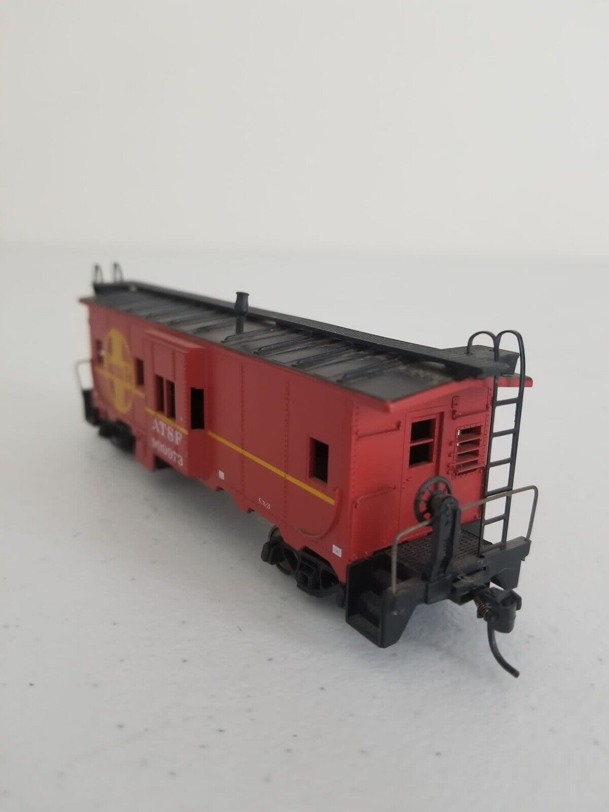 Authentic Bachmann Vintage Model Train Car Lot - Santa Fe Caboose, SP & NP Box Cars, Collectibles - TreasuTiques