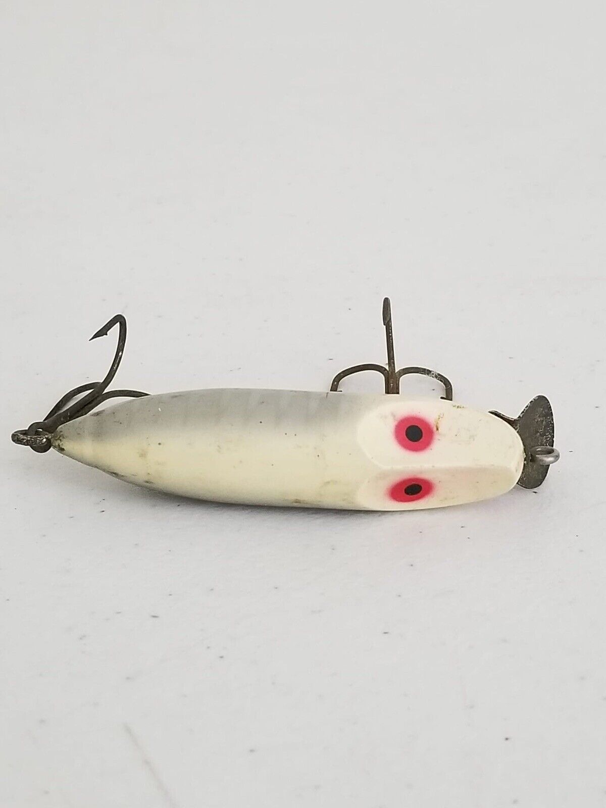 Rare Vintage Red & White Floating Fishing Lure with Dual Treble Hooks - Collectible Angler's Delight - TreasuTiques