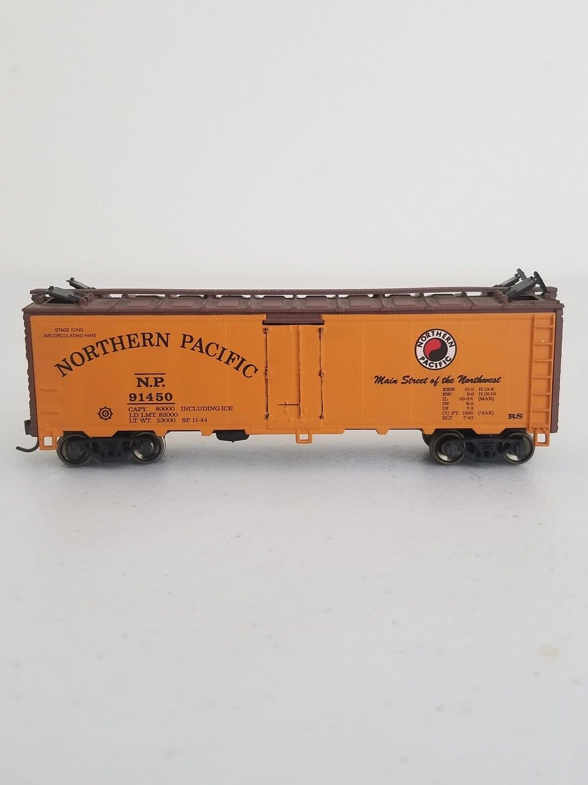 Authentic Bachmann Vintage Model Train Car Lot - Santa Fe Caboose, SP & NP Box Cars, Collectibles - TreasuTiques