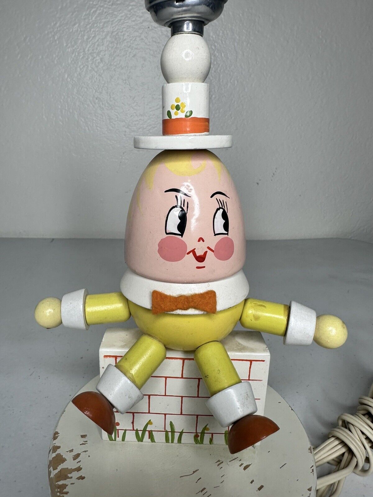 Charming Vintage 1960s Humpty Dumpty Nursery Lamp - Retro Wood & Plastic Bedside Decor - TreasuTiques