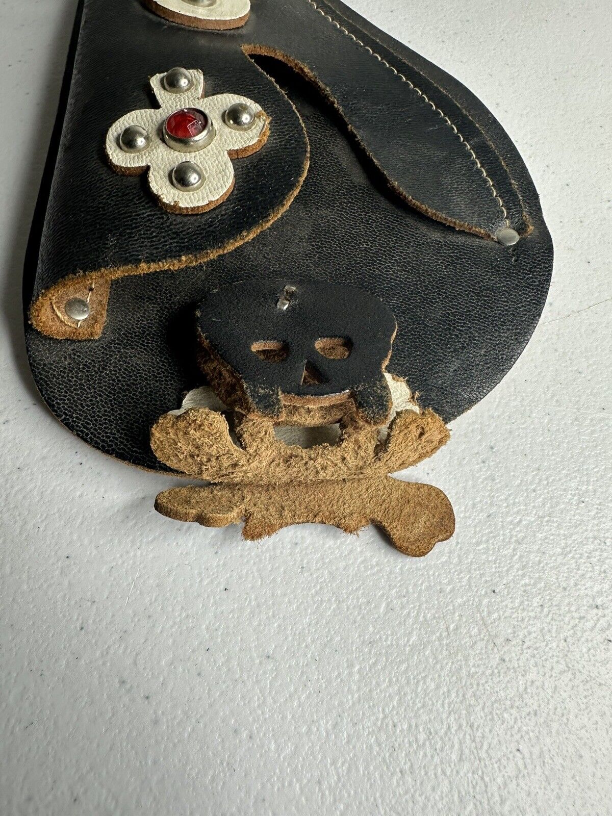Vintage 1940s Wyandotte Pressed Steel Clicker Toy Gun with Skull and Crossbones Holster - 9.5 Inch Collectible - TreasuTiques