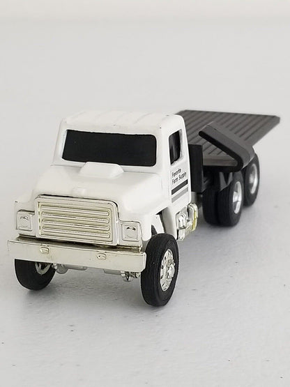 1/64 Scale Favorite Farm Supply Truck Die-Cast Collectible Model – Detailed Replica - TreasuTiques