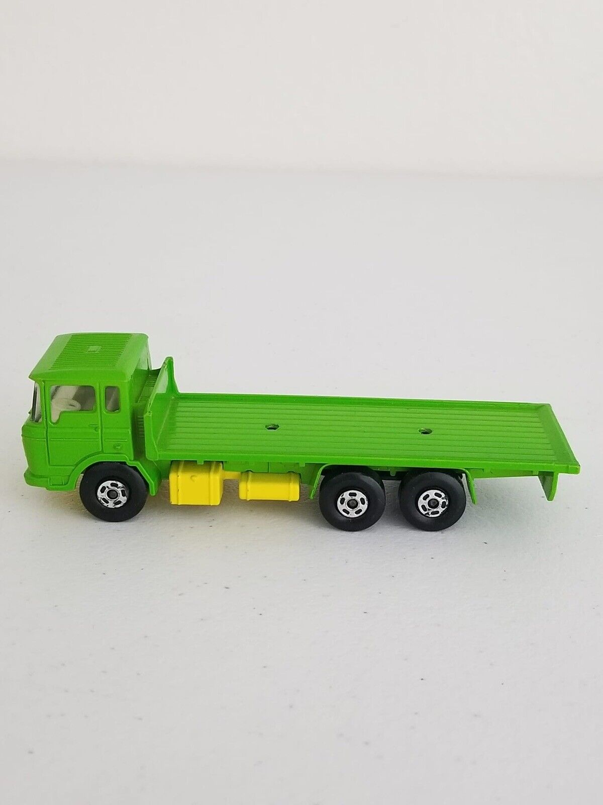 Matchbox Super Kings DAF Truck K-13/20 from 1971 - Vintage Classic Toy Vehicle with Original Green and Yellow Design - TreasuTiques