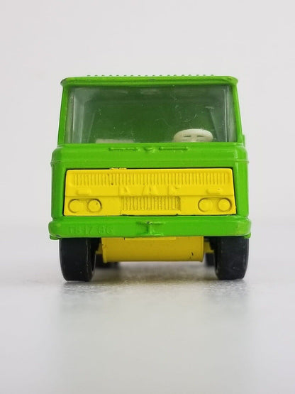 Matchbox Super Kings DAF Truck K-13/20 from 1971 - Vintage Classic Toy Vehicle with Original Green and Yellow Design - TreasuTiques