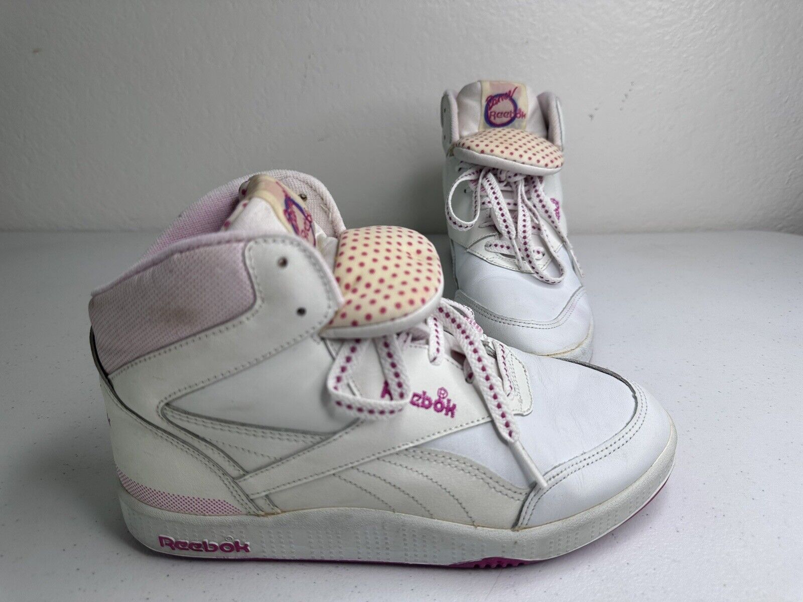 Vintage 1980s Reebok Freestyle Hi-top Dance Sneakers, Women's Size 5 - Iconic Pink & White Retro Athletic Shoes - TreasuTiques